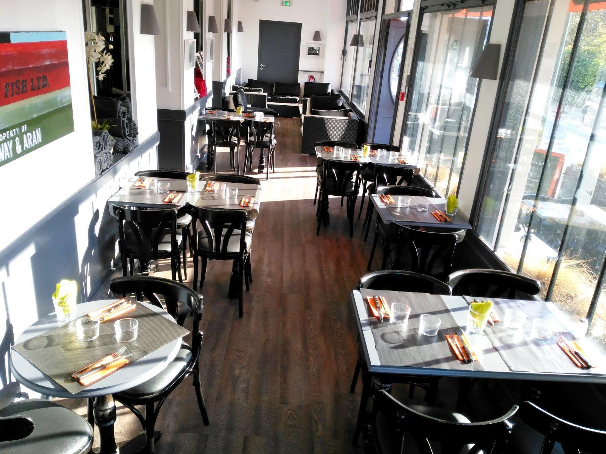 德拉好乐酒店 圣布里亚克滨海 外观 照片